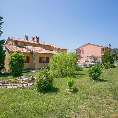 Awesome In With House A Panoramic View * Vinež