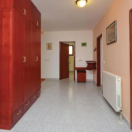 Awesome In With House A Panoramic View *