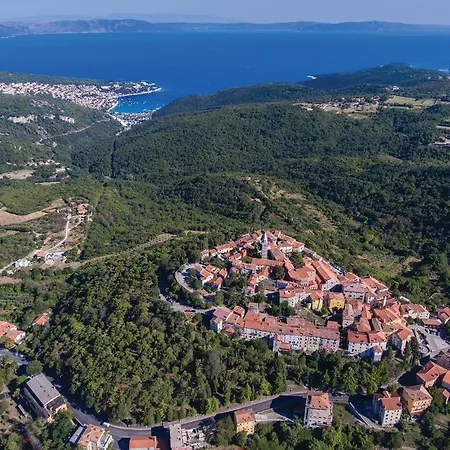 Awesome In With House A Panoramic View Nyaraló Vinež