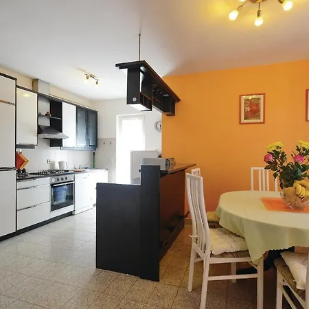 Awesome In With House A Panoramic View Vinež